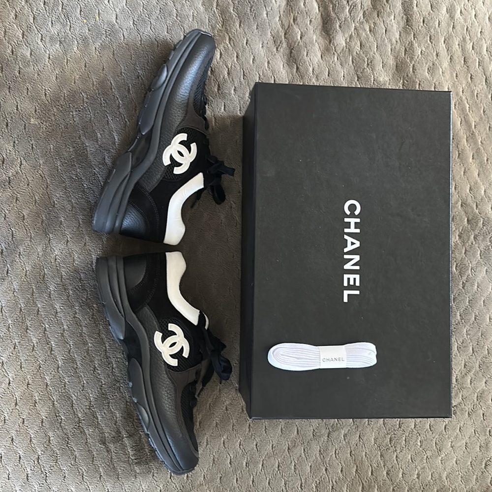 Chanel - Picture 4 of 7